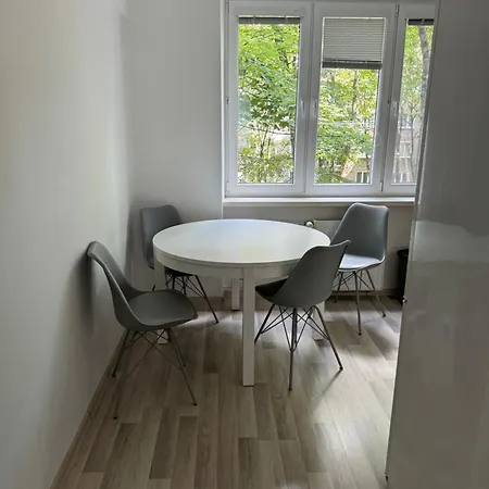 Cozy Near City Center